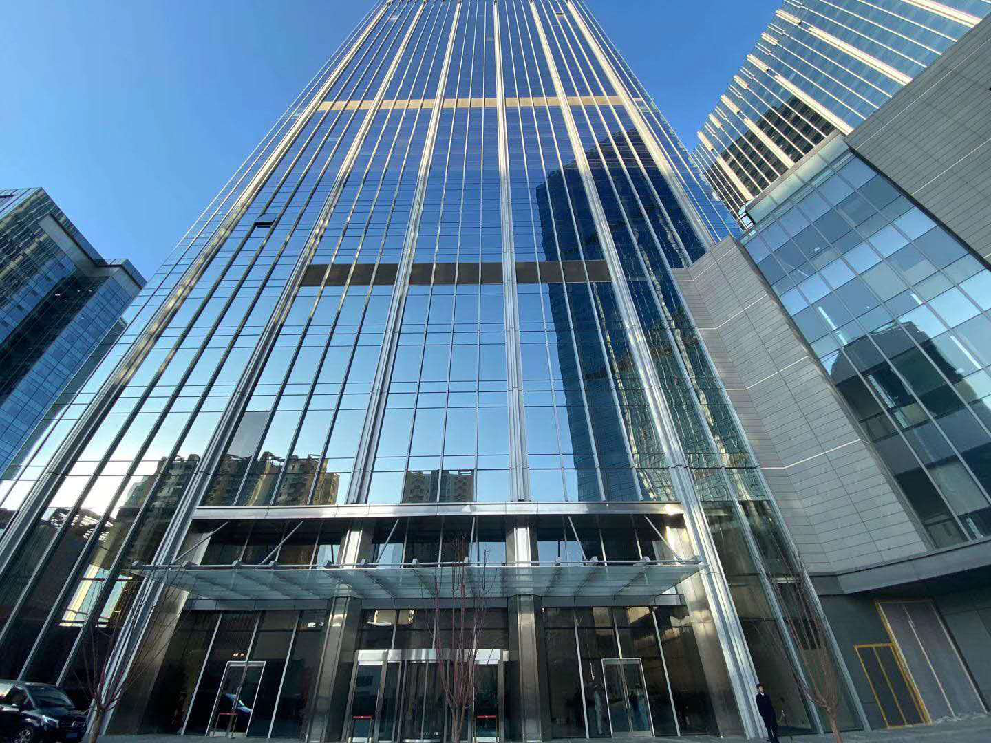 丽泽平安金融正立面