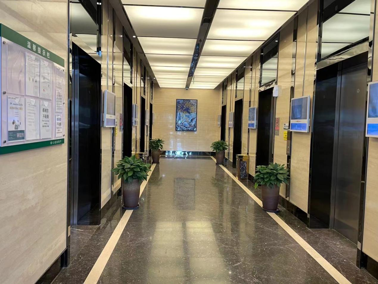 绿地环球文化金融城电梯厅
