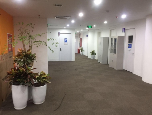 惠通时代广场电梯厅
