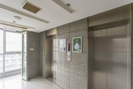 北京紫光发展大厦写字楼出租热线：010-5628 9988